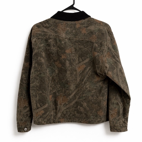 Abercrombie & Fitch Men's Olive Camo Jacket with Black Corduroy Collar - Picture 2 of 3